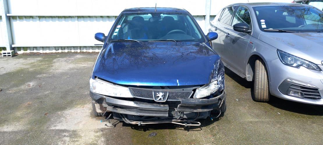 Image Feu arriere principal gauche (feux) - PEUGEOT 406