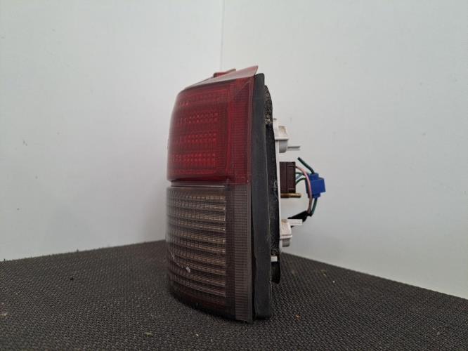 Image Feu arriere principal droit (feux) - PEUGEOT 205