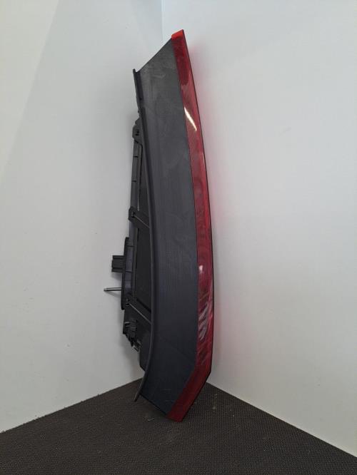 Image Feu arriere principal droit (feux) - FORD FIESTA 5