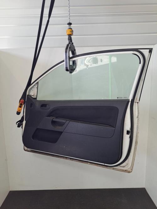 Image Porte avant droit - FORD FIESTA 5