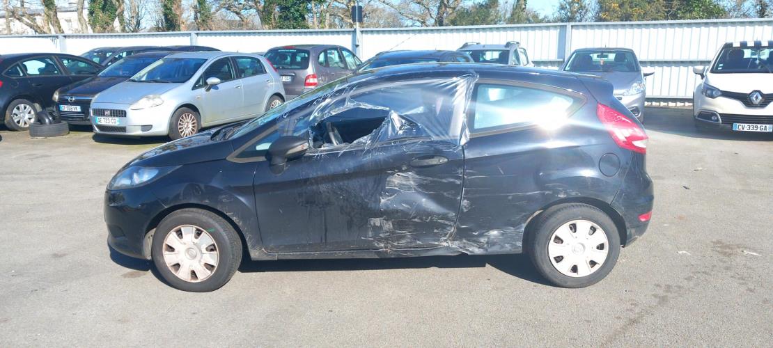 Image Feu arriere principal gauche (feux) - FORD FIESTA 6