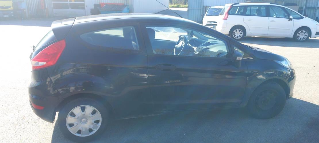 Image Feu arriere principal gauche (feux) - FORD FIESTA 6
