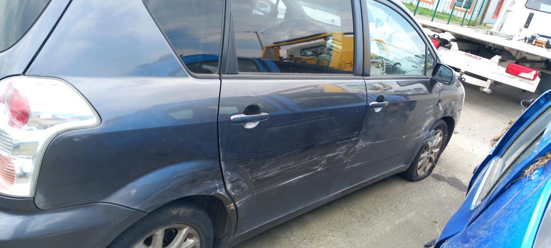 Image Feu arriere principal droit (feux) - TOYOTA COROLLA VERSO 2