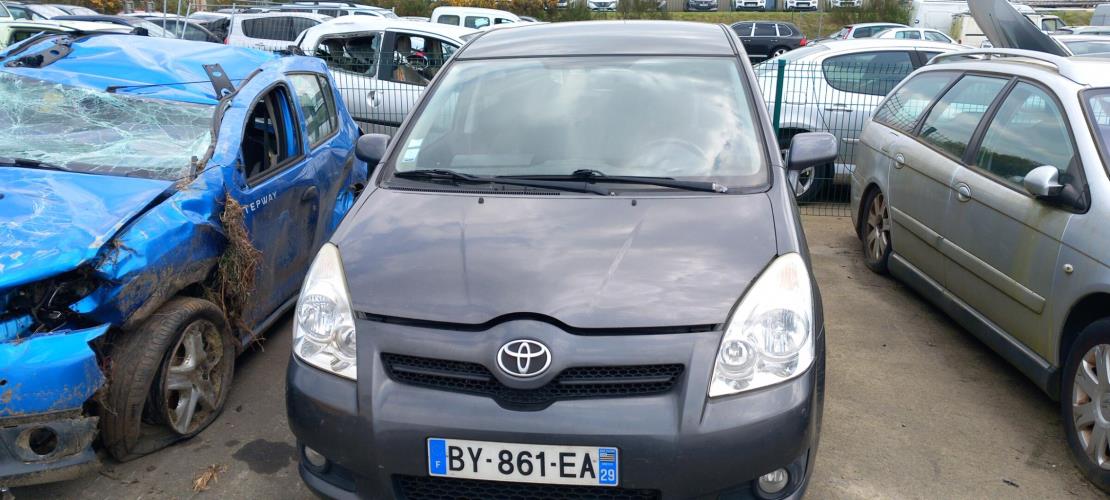 Image Feu arriere principal droit (feux) - TOYOTA COROLLA VERSO 2