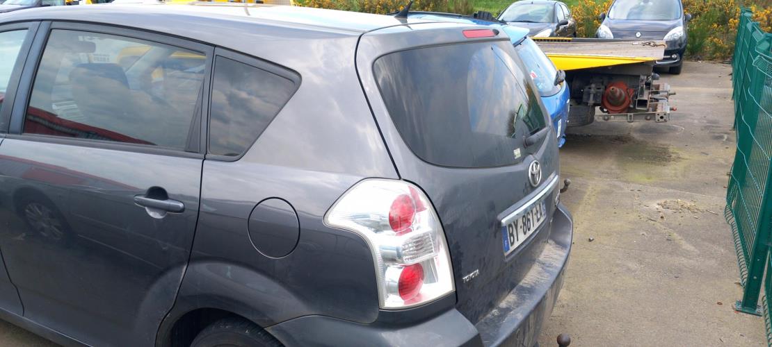 Image Feu arriere principal droit (feux) - TOYOTA COROLLA VERSO 2