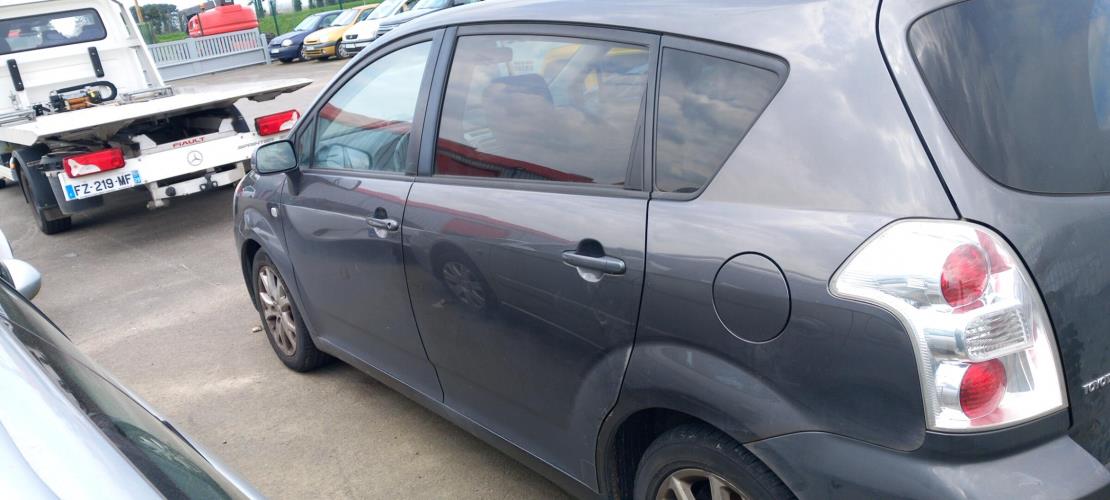 Image Feu arriere principal droit (feux) - TOYOTA COROLLA VERSO 2