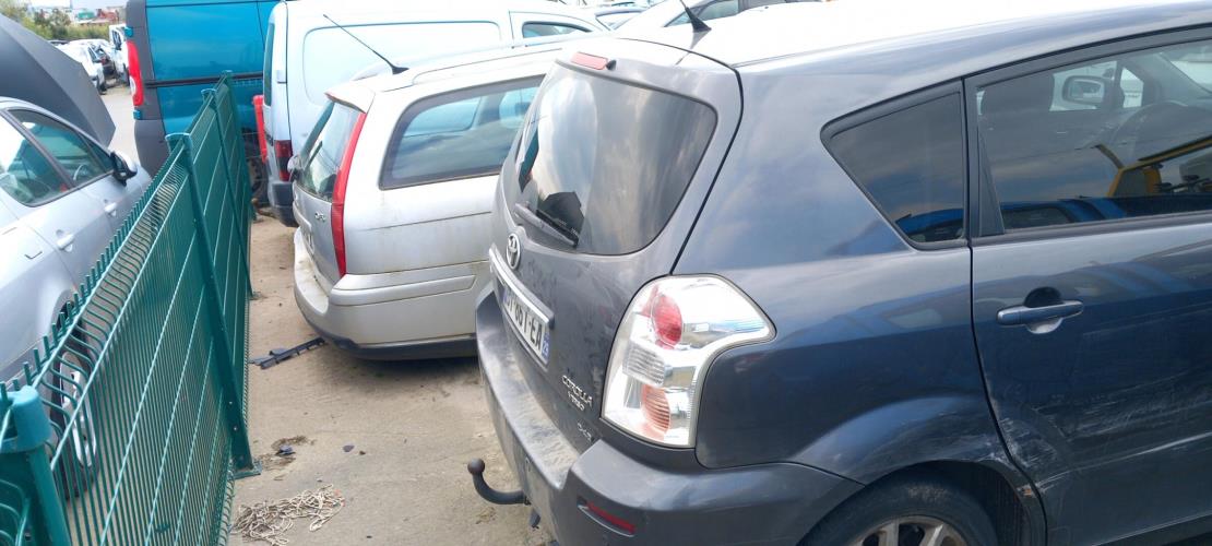 Image Feu arriere principal droit (feux) - TOYOTA COROLLA VERSO 2