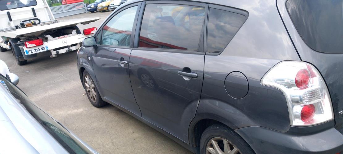 Image Feu arriere principal droit (feux) - TOYOTA COROLLA VERSO 2