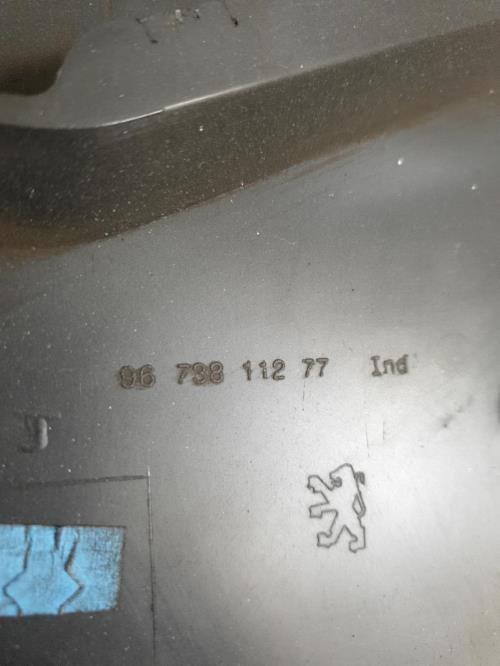 Image Boite a gants - PEUGEOT 208 1
