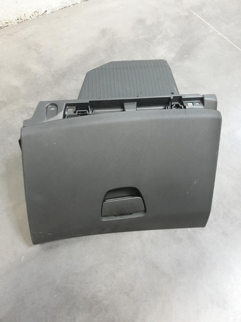 Boite a gants PEUGEOT 208 1 PHASE 1 Essence - 1