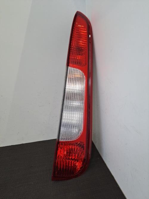 Image Feu arriere principal droit (feux) - FORD C-MAX 1