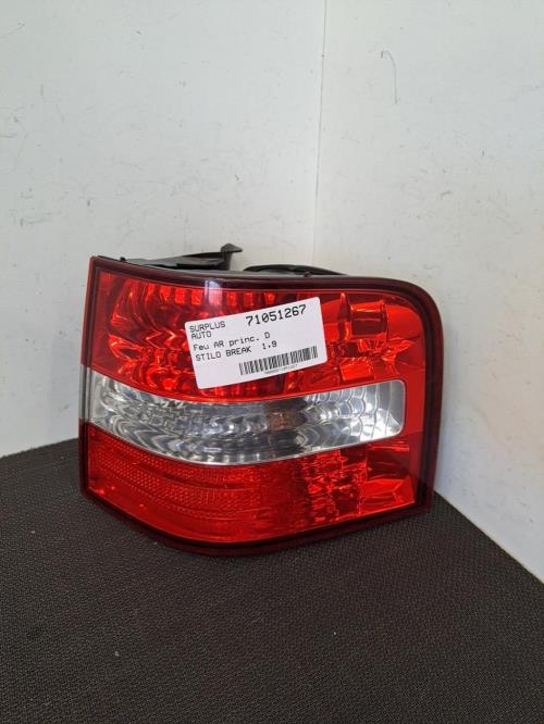 Image Feu arriere principal droit (feux) - FIAT STILO