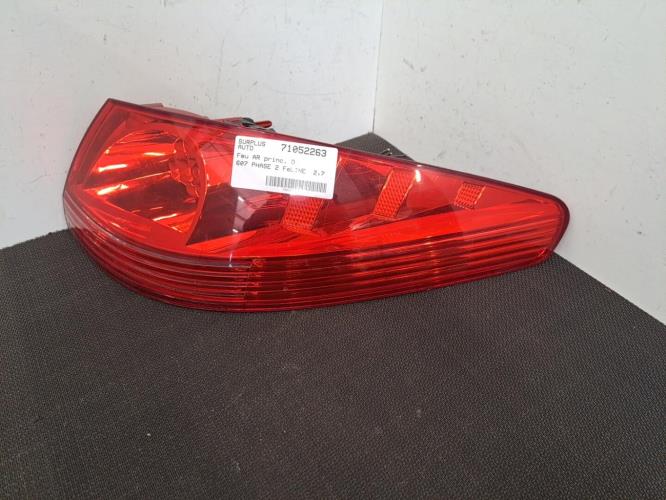 Image Feu arriere principal droit (feux) - PEUGEOT 607