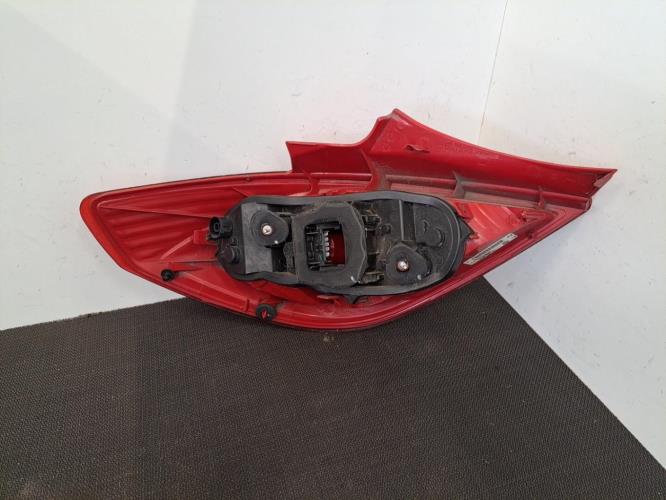 Image Feu arriere principal droit (feux) - OPEL CORSA D