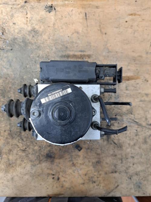 Image Bloc ABS (freins anti-blocage) - VOLKSWAGEN TOURAN 1