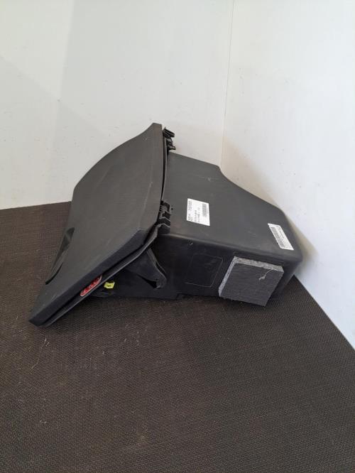 Image Boite a gants - CITROEN C4 2