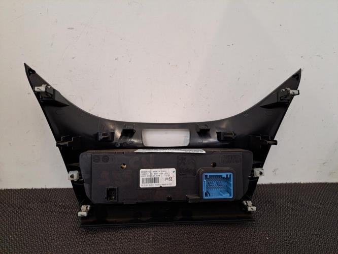 Image Commande chauffage - PEUGEOT 208 1
