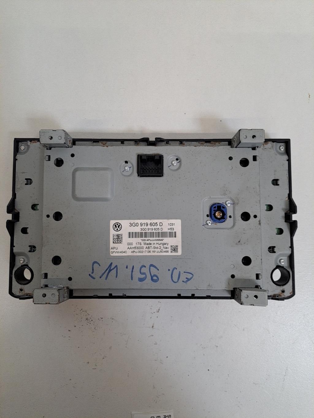 Ecran GPS VOLKSWAGEN GOLF 7 PHASE 1 Diesel - 1