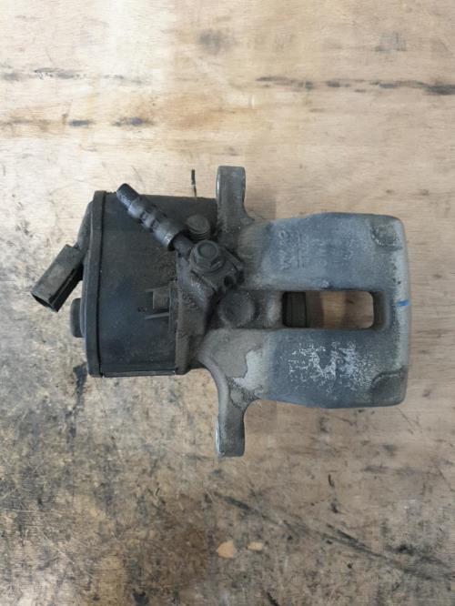 Image Etrier arriere droit (freinage) - VOLKSWAGEN PASSAT 5