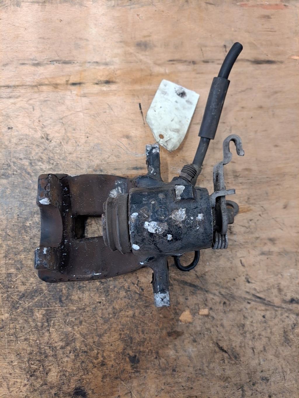 Etrier arriere droit (freinage) AUDI TT 2  - 1