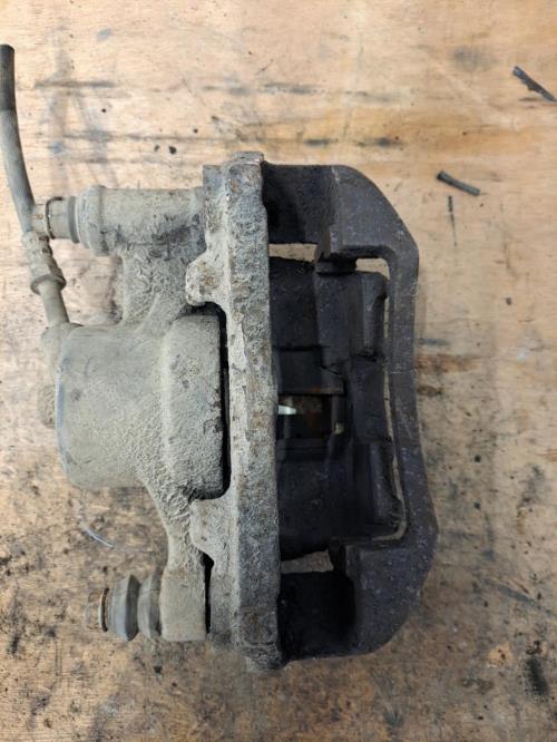 Image Etrier avant droit (freinage) - MERCEDES VITO 638