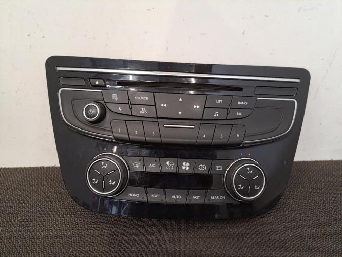 Image Facade autoradio - PEUGEOT 508 1