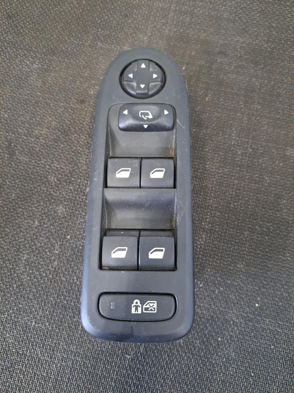 Pièce Auto