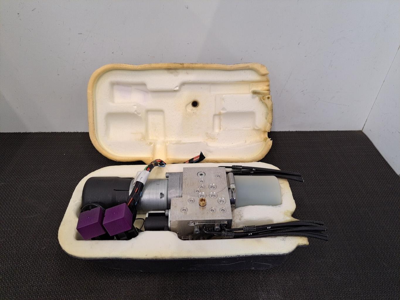 Pompe hydraulique PEUGEOT 207 PHASE 1 CABRIOLET Essence - 1