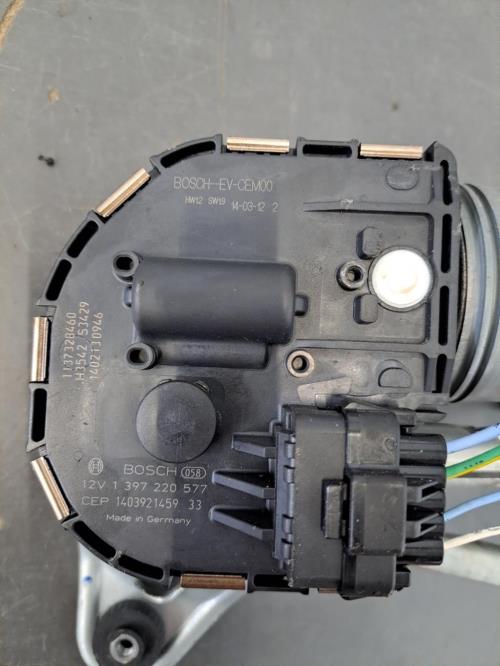 Image Moteur essuie glace avant droit - PEUGEOT 3008 1