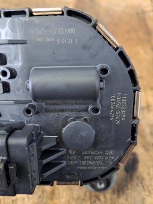 Image Moteur essuie glace avant gauche - PEUGEOT 5008 1