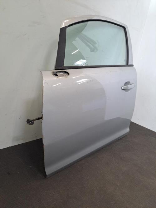 Image Porte avant gauche - OPEL CORSA D