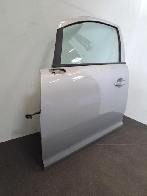 Image Porte avant gauche - OPEL CORSA D