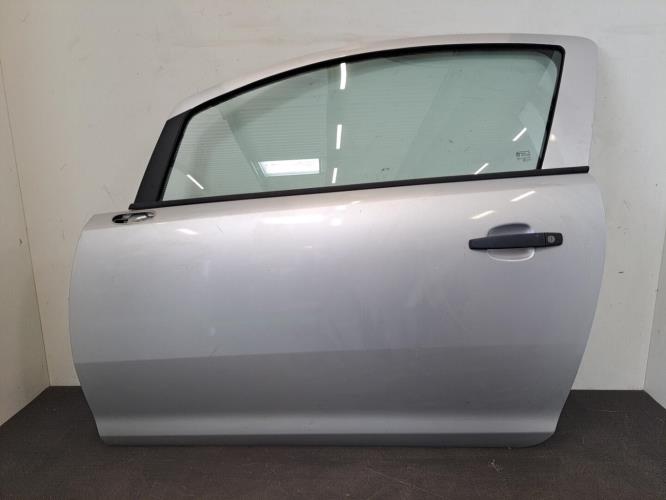 Image Porte avant gauche - OPEL CORSA D