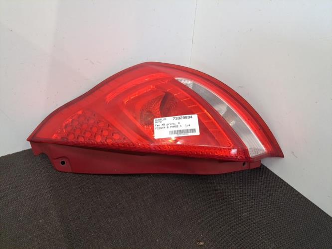 Image Feu arriere principal droit (feux) - FORD FIESTA 6