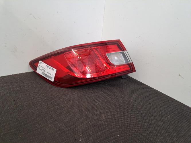 Image Feu arriere principal gauche (feux) - RENAULT CLIO 4