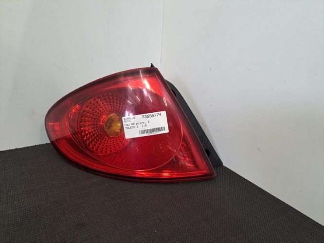 Image Feu arriere principal gauche (feux) - SEAT TOLEDO 3