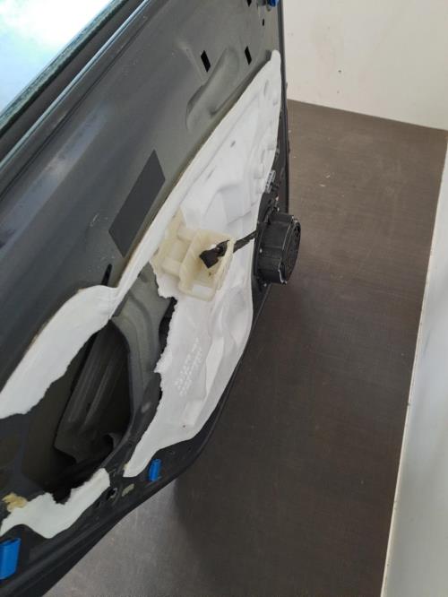 Image Porte arriere gauche - PEUGEOT 5008 1