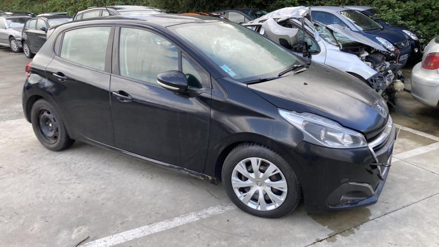 Image Trappe d'essence - PEUGEOT 208 1