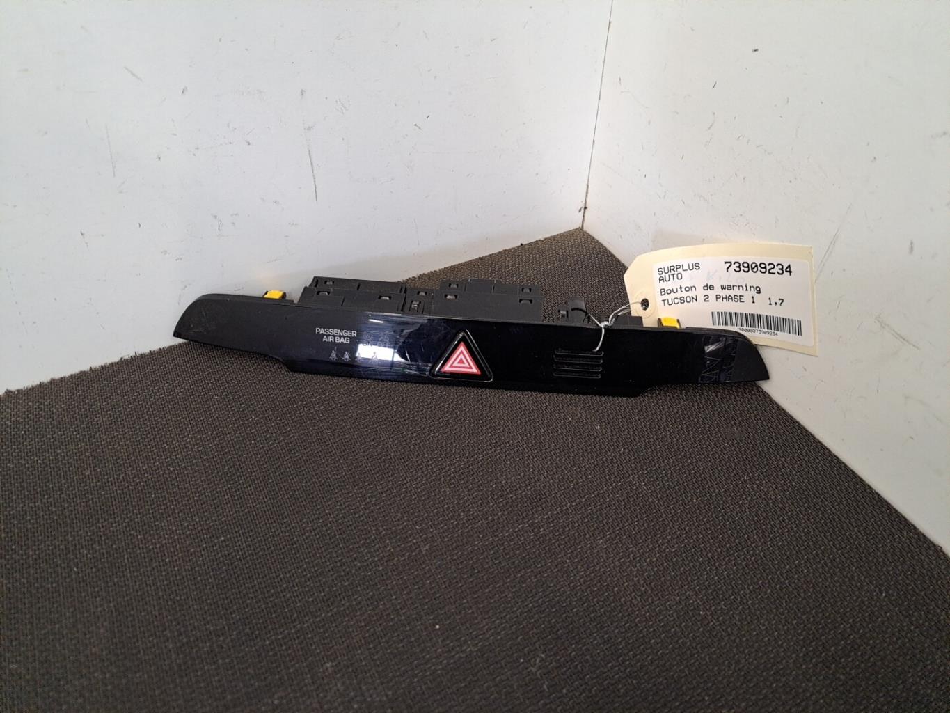 Bouton de warning HYUNDAI TUCSON 2 PHASE 1 Diesel - 1