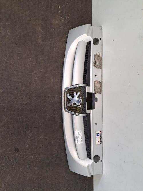 Image Calandre - PEUGEOT PARTNER 1