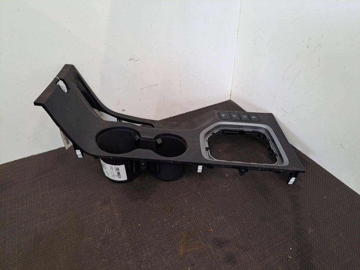 Console central (interieur plastique) HYUNDAI TUCSON 2 PHASE 1 Diesel - 1