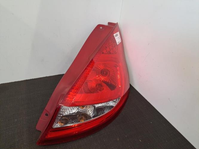 Image Feu arriere principal droit (feux) - FORD FIESTA 6