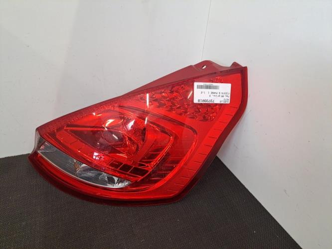Image Feu arriere principal droit (feux) - FORD FIESTA 6