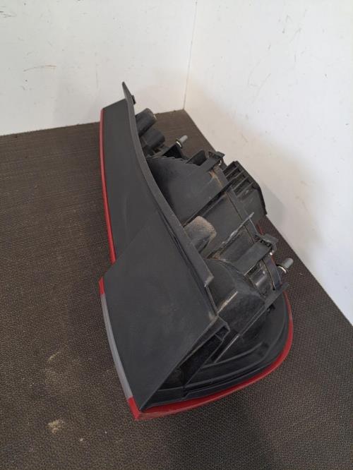 Image Feu arriere principal gauche (feux) - RENAULT SCENIC 3