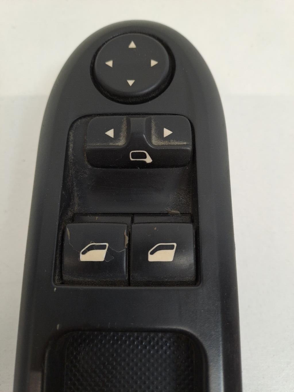 Pièce Auto