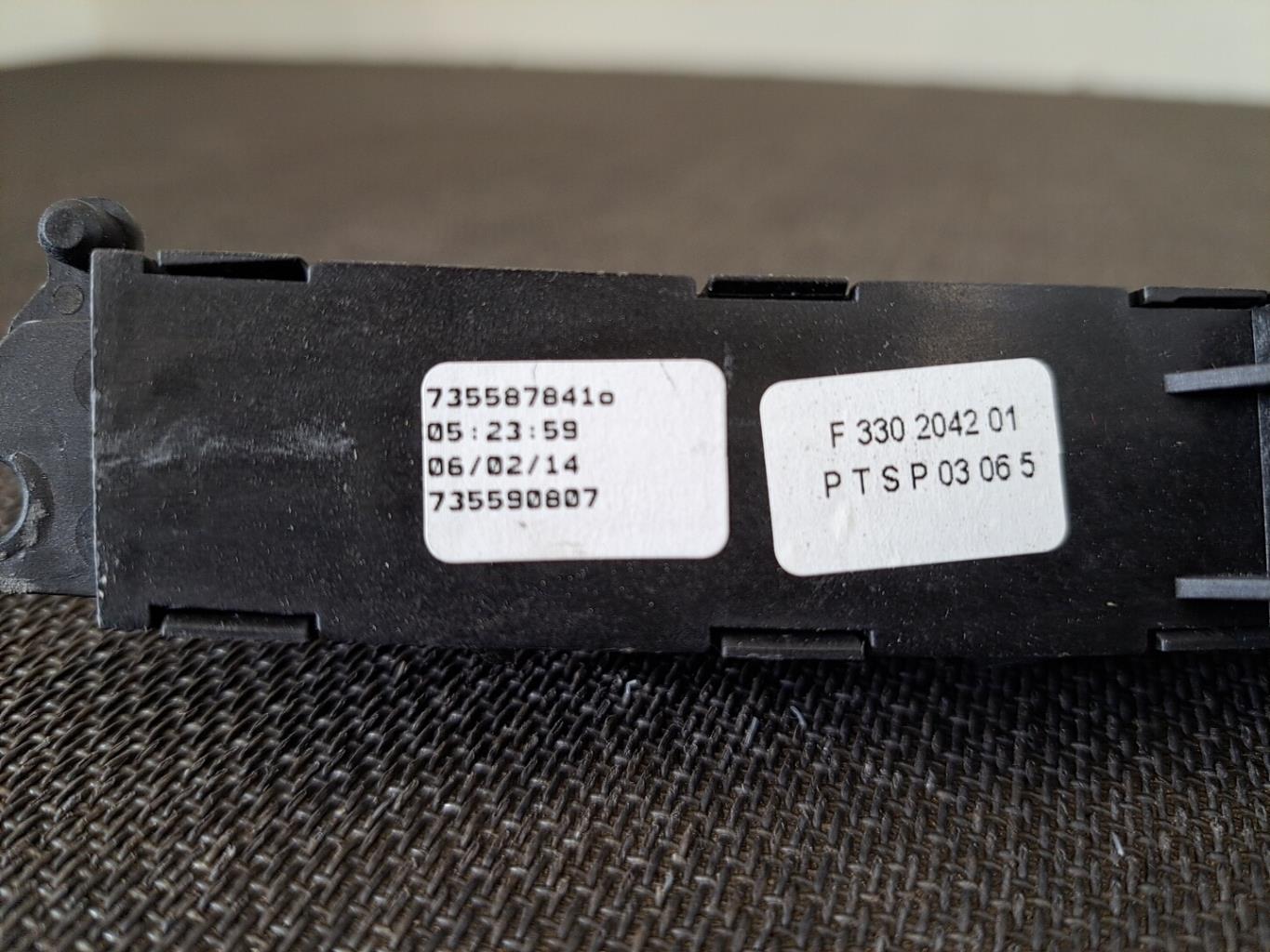 Bouton de warning FIAT 500L PHASE 1 Diesel - 1