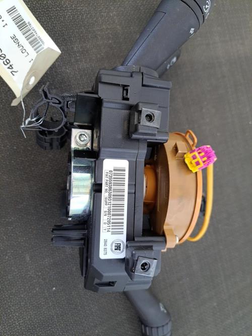 Image Com (Bloc Contacteur Tournant+Commodo Essuie Glace+Commodo Phare) - FIAT 500L