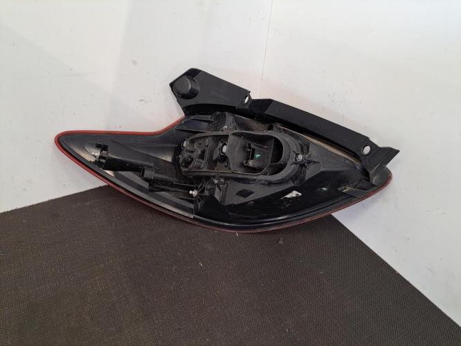 Image Feu arriere principal droit (feux) - FORD KA 2