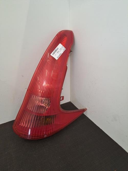 Image Feu arriere principal droit (feux) - PEUGEOT 206