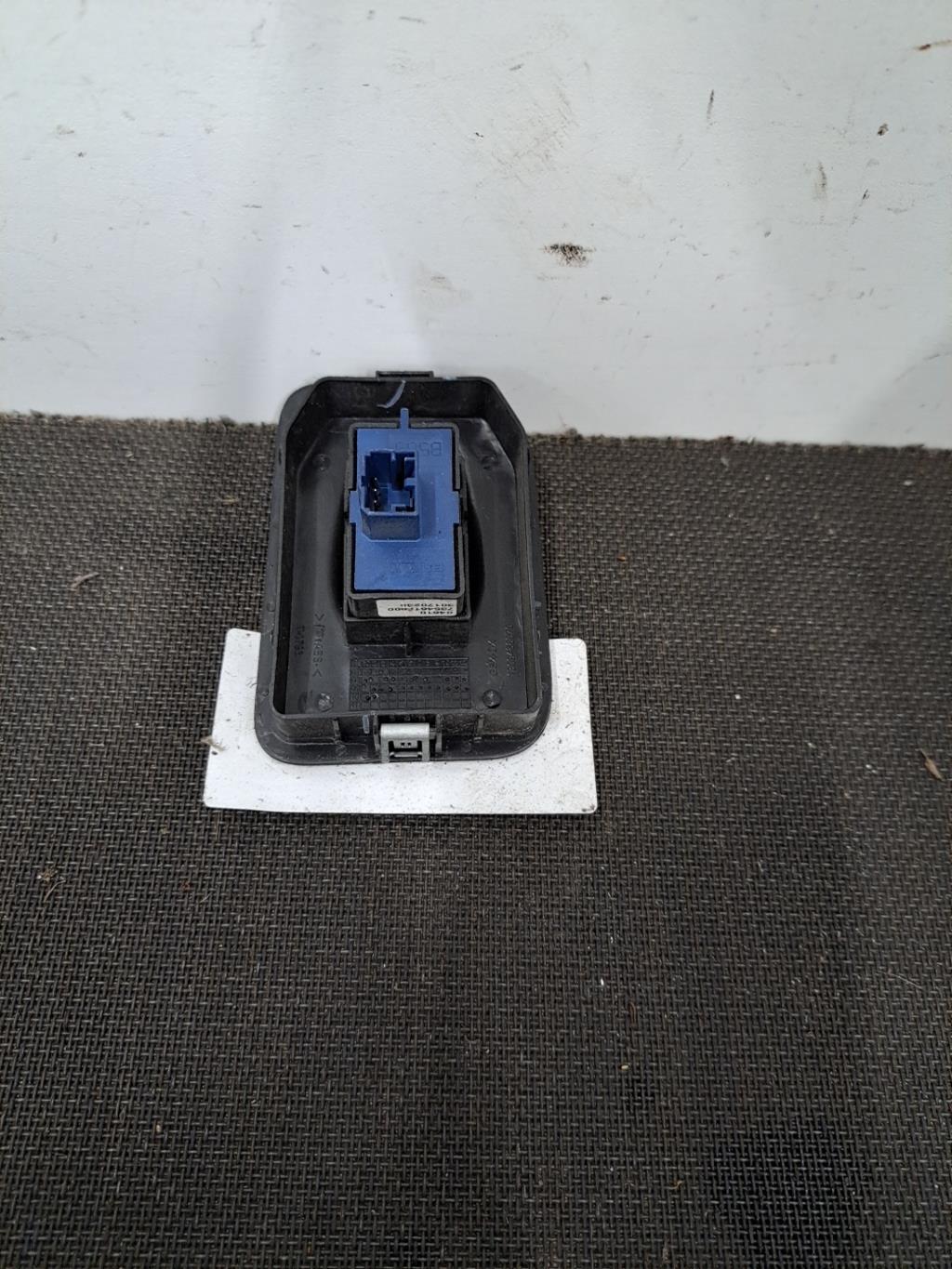 Interrupteur de leve vitre avant droit CITROEN NEMO Diesel - 1